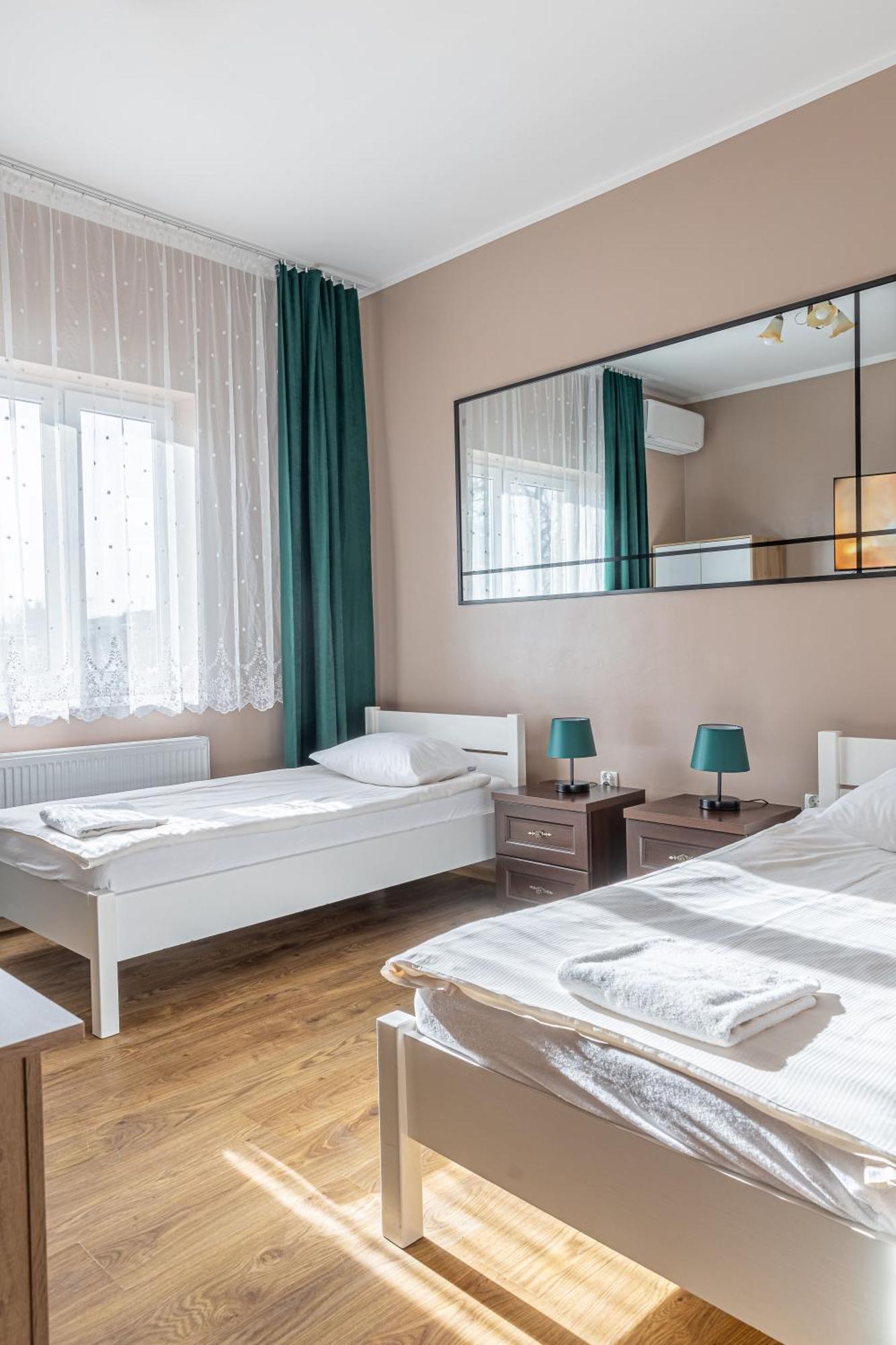 Motel "Plomyk" Kunowice ภายนอก รูปภาพ
